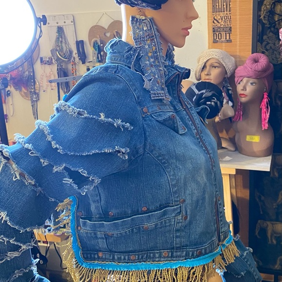 DISTRESSED REMAKE JACKET - Picture 5 of 8